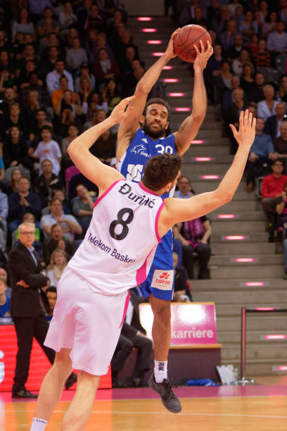 而是技战术 而是技战术