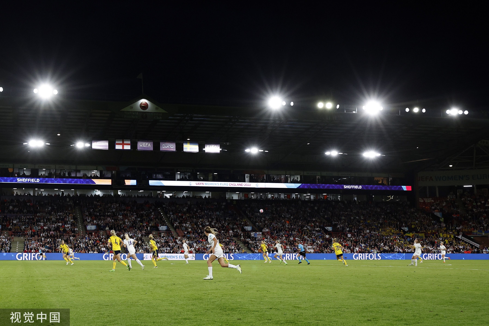 记者：布努、米林科维奇和鲁本-内维斯已收到新月加薪续约2年报价