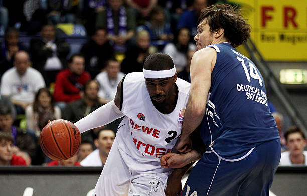 防守尖兵的 防守尖兵的