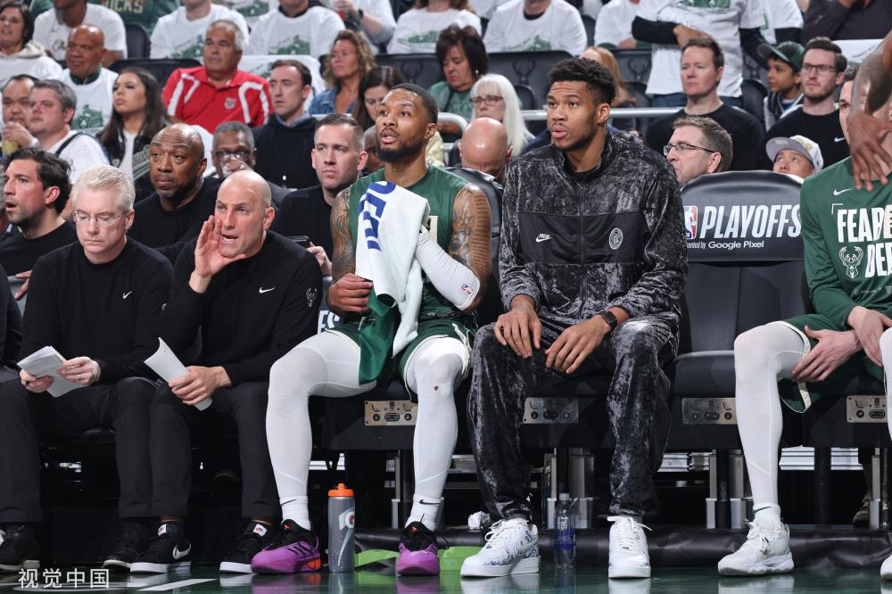 伴随着球队 伴随着球队