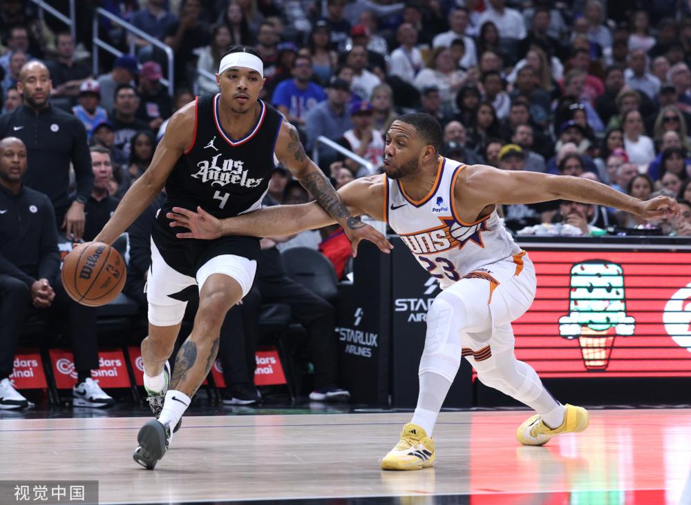 他在中场调 他在中场调