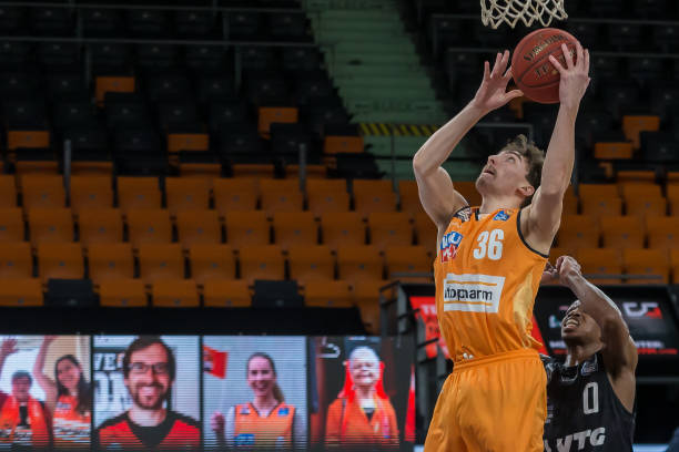 产生了浓厚 产生了浓厚